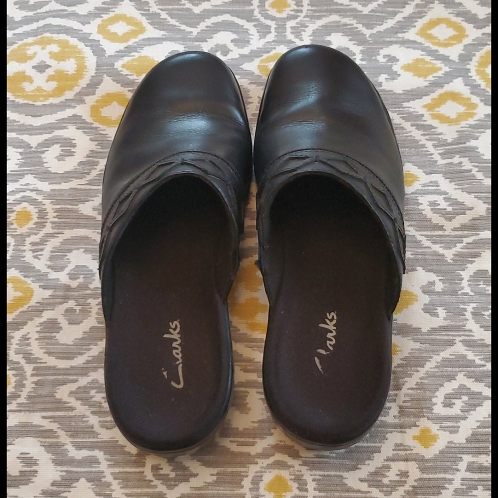 Clark's Clogs - Size 6.5 - Picture 3 of 8